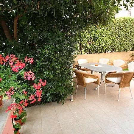 Apartment Abros Priz.